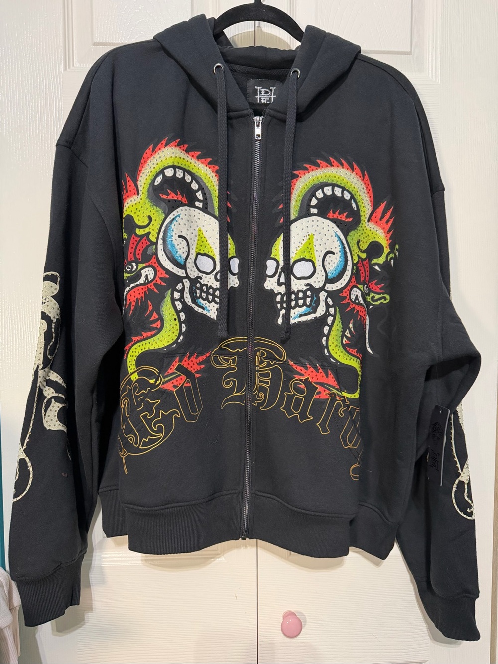Ed Hardy NWT Rhinestone Skulls and Sword in Sleeves